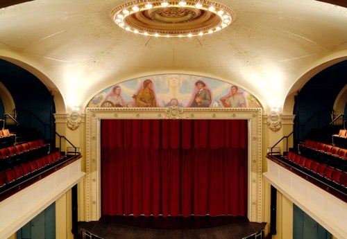 TC_theatre full stage